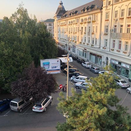 Galla Old Town Center Craiova Bagian luar foto